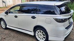 Реснички на задние фонари для Toyota Wish XE20 2009-2012