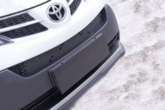 Зимняя заглушка решетки переднего бампера для Toyota Rav4 2013-2015