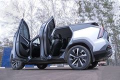 Защита порога Шагрень со скотчем для Geely Atlas 2023-