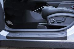 Накладки на внутренние пороги дверей Со скотчем для Geely Atlas 2023-
