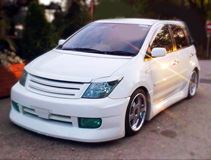 Реснички на фары для Toyota Ist NCP60 2002-2007