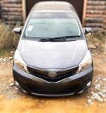 Реснички на фары для Toyota Vitz 2010-2014