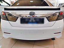 Лип-спойлер для Toyota Camry XV50 2011-2014 (дорестайлинг)