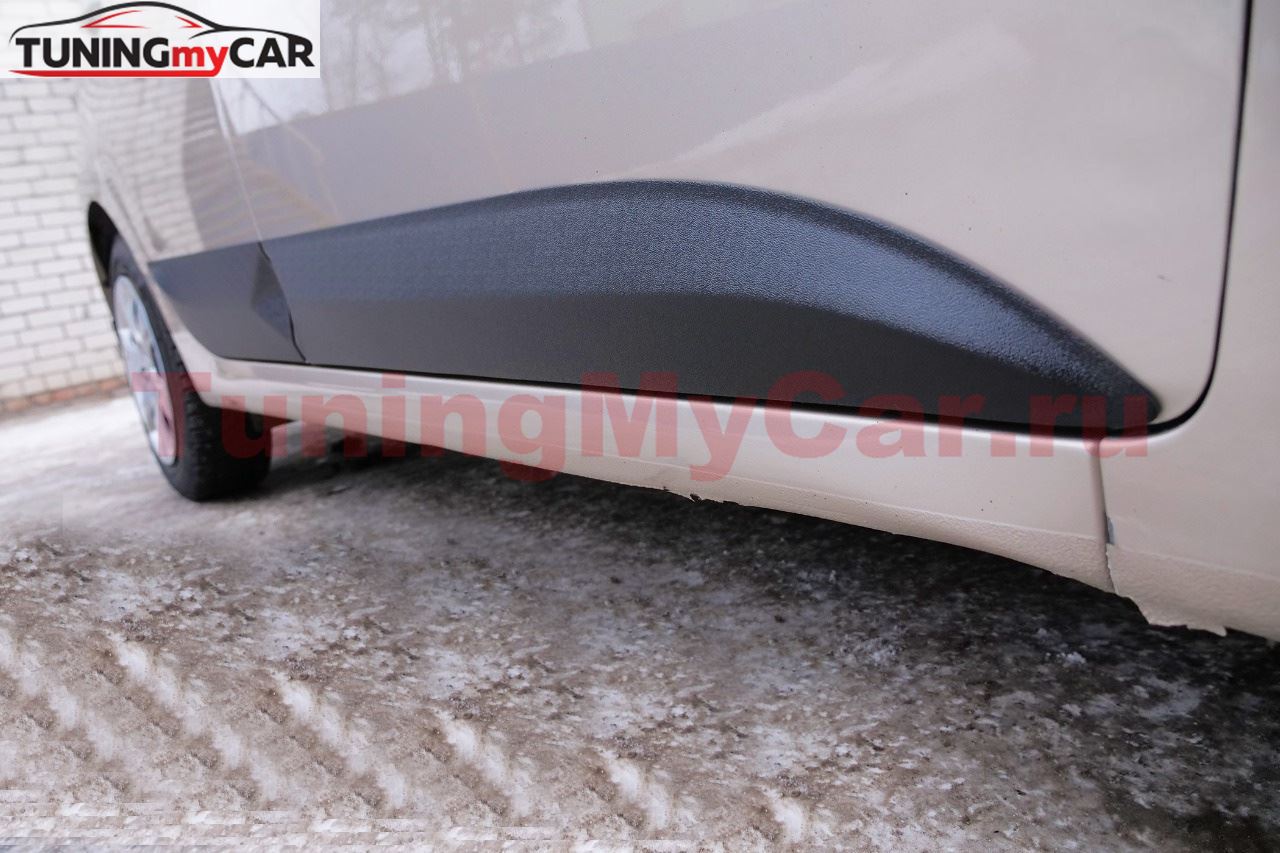 Молдинги на двери (Шагрень) для Hyundai Solaris седан 2010-2014 (l дорестайлинг)