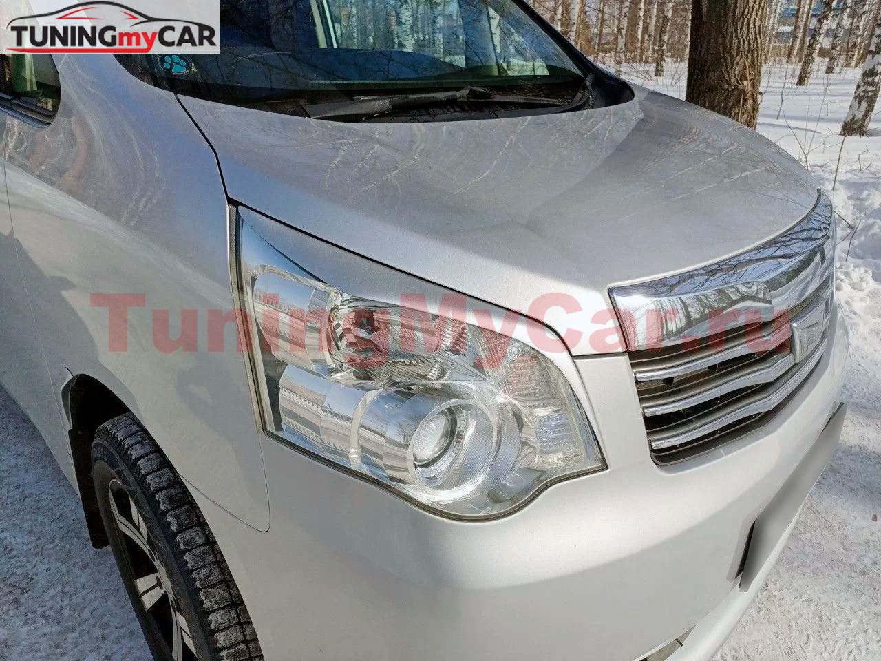 Накладки на фары (реснички) для Toyota Noah 2010-2013