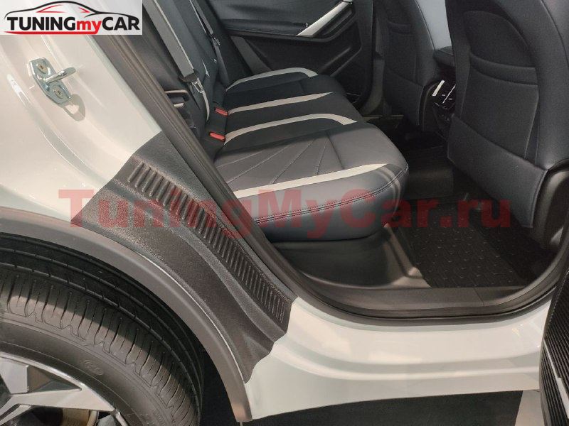 Накладки на внутренние части задних арок для Geely Atlas 2023-