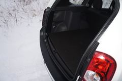 Накладка на порожек в проем багажного отделения для Renault Duster и Nissan Terrano (матовая)