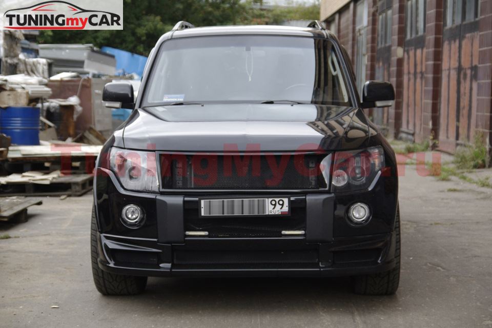 Решетка радиатора (маска) без центральной консоли Pajero 4 2006-2021