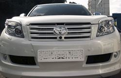 Решетка радиатора в стиле ELFORD для Toyota LC 150 PRADO (под камеру)