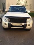 Решетка радиатора (маска) без центральной консоли Pajero 4 2006-2021