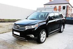 Защита переднего бампера D75X42 (дуга) для Toyota Highlander 2010-2013