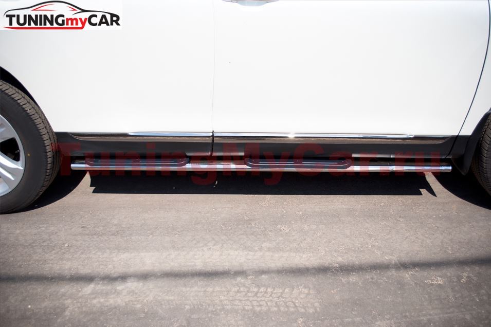 Пороги труба D75х42 овал с накладками для Toyota Highlander 2010-2013