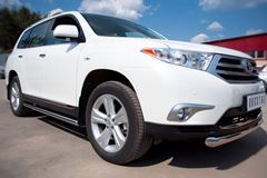 Пороги труба D63 (вариант 3) для Toyota Highlander 2010-2013