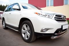 Пороги труба D42 с листом для Toyota Highlander 2010-2013