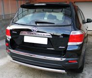 Защита заднего бампера D75х42 для Toyota Highlander 2010-2013