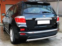 Защита заднего бампера D75х42 для Toyota Highlander 2010-2013