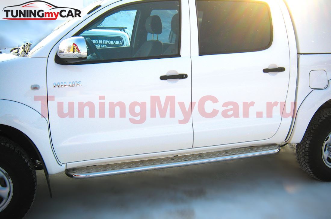 Пороги труба D42 с листом для Toyota Hilux 2009-2014