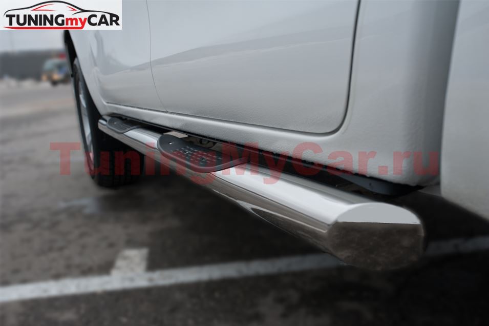 Пороги труба D76 с накладкой (вариант 1) для Toyota Hilux 2015-