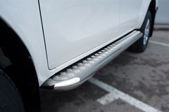 Пороги труба D63 с листом (вариант 2) для Toyota Hilux 2015-