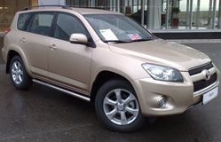 Пороги труба D76 для Toyota Rav4 2009 (длинная база)