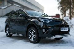 Защита переднего бампера D75х42 (дуга) для Toyota Rav4 2015-