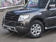 Бампер передний в сборе для Mitsubishi Pajero 4 (без ДХО)
