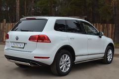 Защита заднего бампера D75х42 овал (дуга) для Volkswagen Touareg 2010-2013
