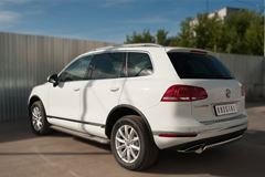 Защита заднего бампера D75х42 (дуга) для Volkswagen Touareg 2014-2018