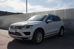 Защита переднего бампера D75х42 (дуга) короткая для Volkswagen Touareg 2014-2018