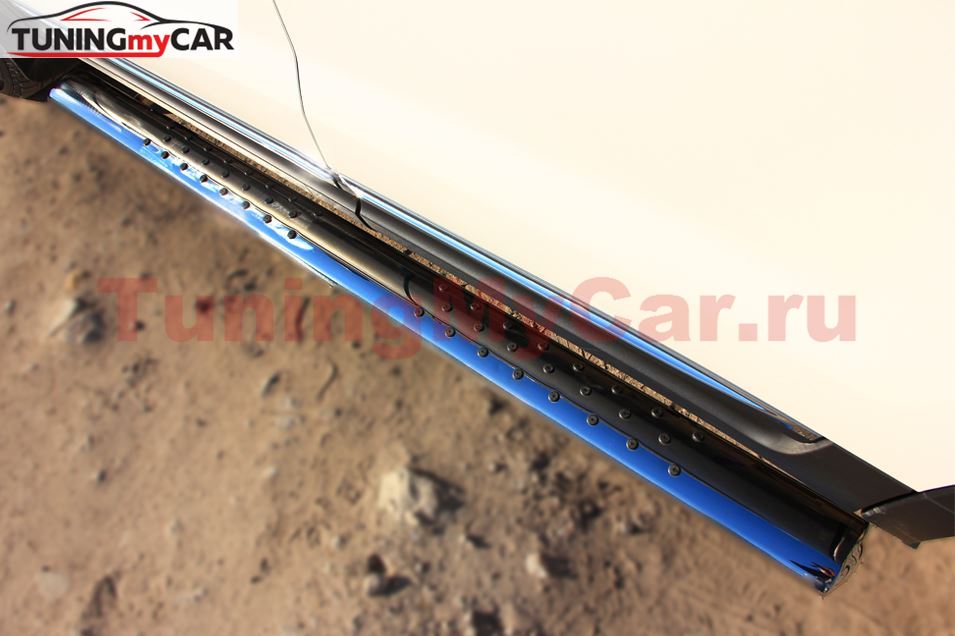 Пороги труба D120X60 с проступью для Ford Explorer V 2012-