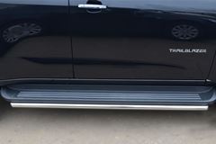 Защита порогов D42 для Chevrolet Trailblazer 2012-
