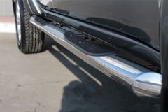 Пороги труба D76 с накладкой (вариант 1) для Mitsubishi L200 2014