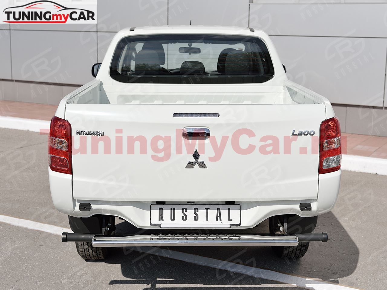Защита заднего бампера 120х60 с проступью для Mitsubishi L200 2015-