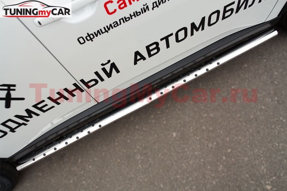 Пороги труба 75х42 овал с проступью для Mitsubishi Outlander 2014