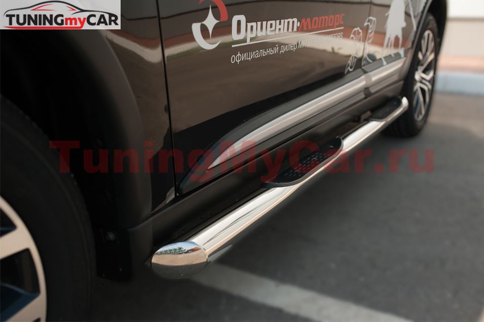 Пороги труба D76 с накладкой (вариант 1) для Mitsubishi Outlander 2015-