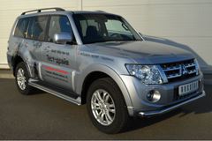 Защита порогов D42 (1 вариант) для Mitsubishi Pajero 4 2012-2013