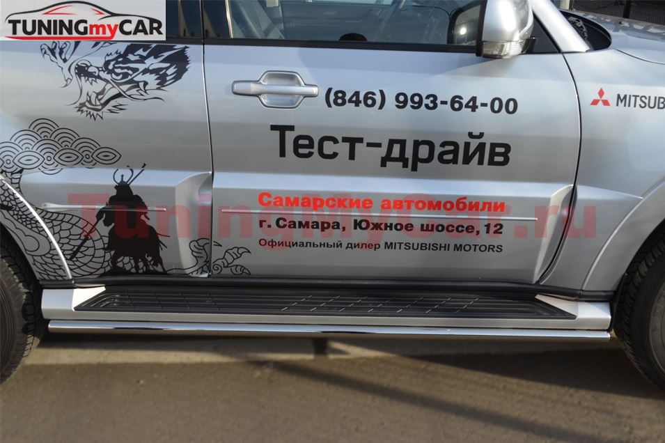 Защита порогов D42 (3 вариант) для Mitsubishi Pajero 4 2012-2013