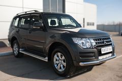 Защита переднего бампера D76 (секции) для Mitsubishi Pajero 4 2014-