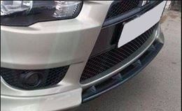 Вставка между "клыками" Mitsubishi Lancer 10