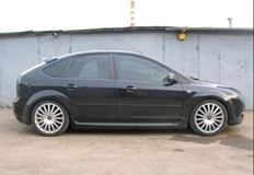 Пластиковые внешние цельные пороги для Ford Focus 2 2004-2011г.в. (кроме купэ)
