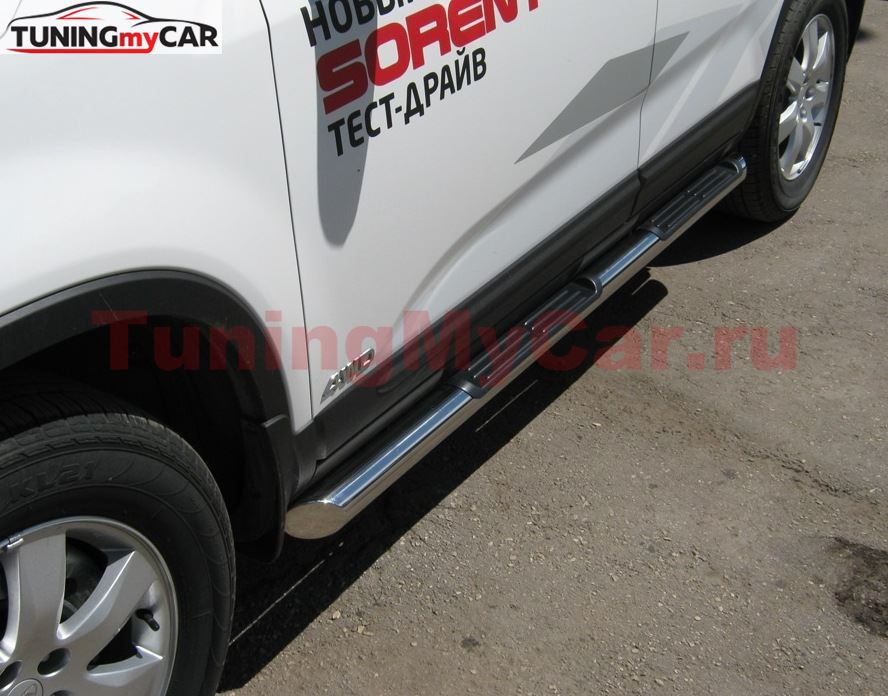 Пороги труба D76 с накладками (вариант 1) для Kia Sorento 2009-2011
