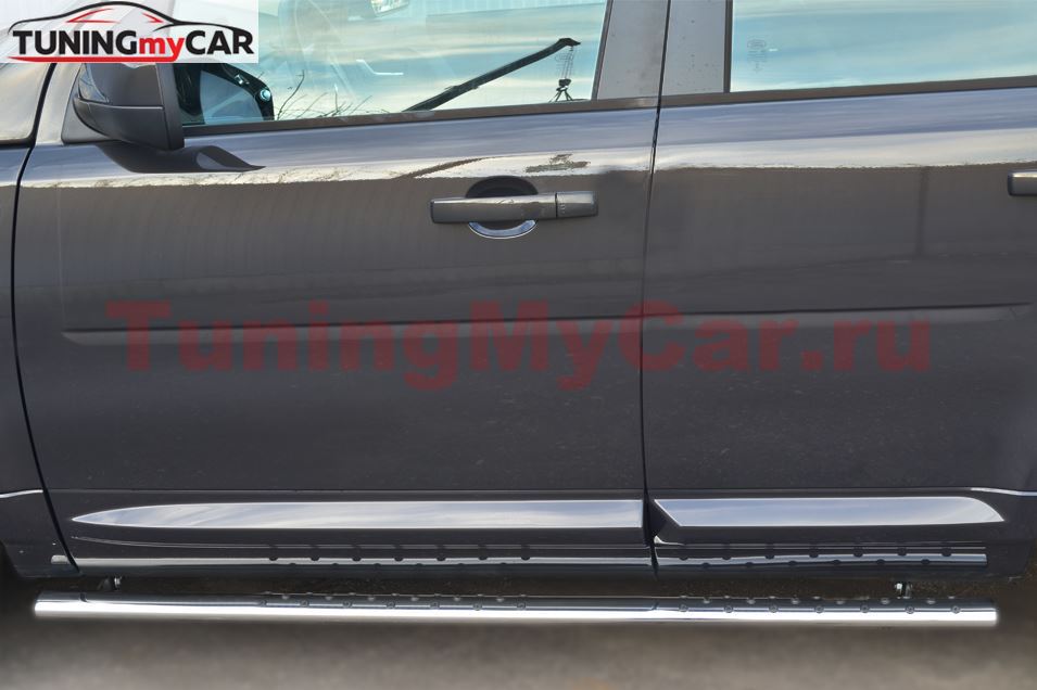 Пороги труба 75х42 овал с проступью для Land Rover Freelander 2 2012-