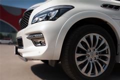 Защита переднего бампера D75х42 (дуга) для Infiniti QX80 2014-