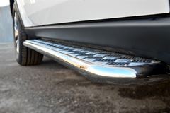 Пороги труба D42 с листом (Лист алюм,проф. нерж)(Вариант1) для Jeep Grand Cherokee 2013-