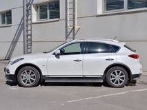 Пороги труба D63 секция для Infiniti QX50 2016