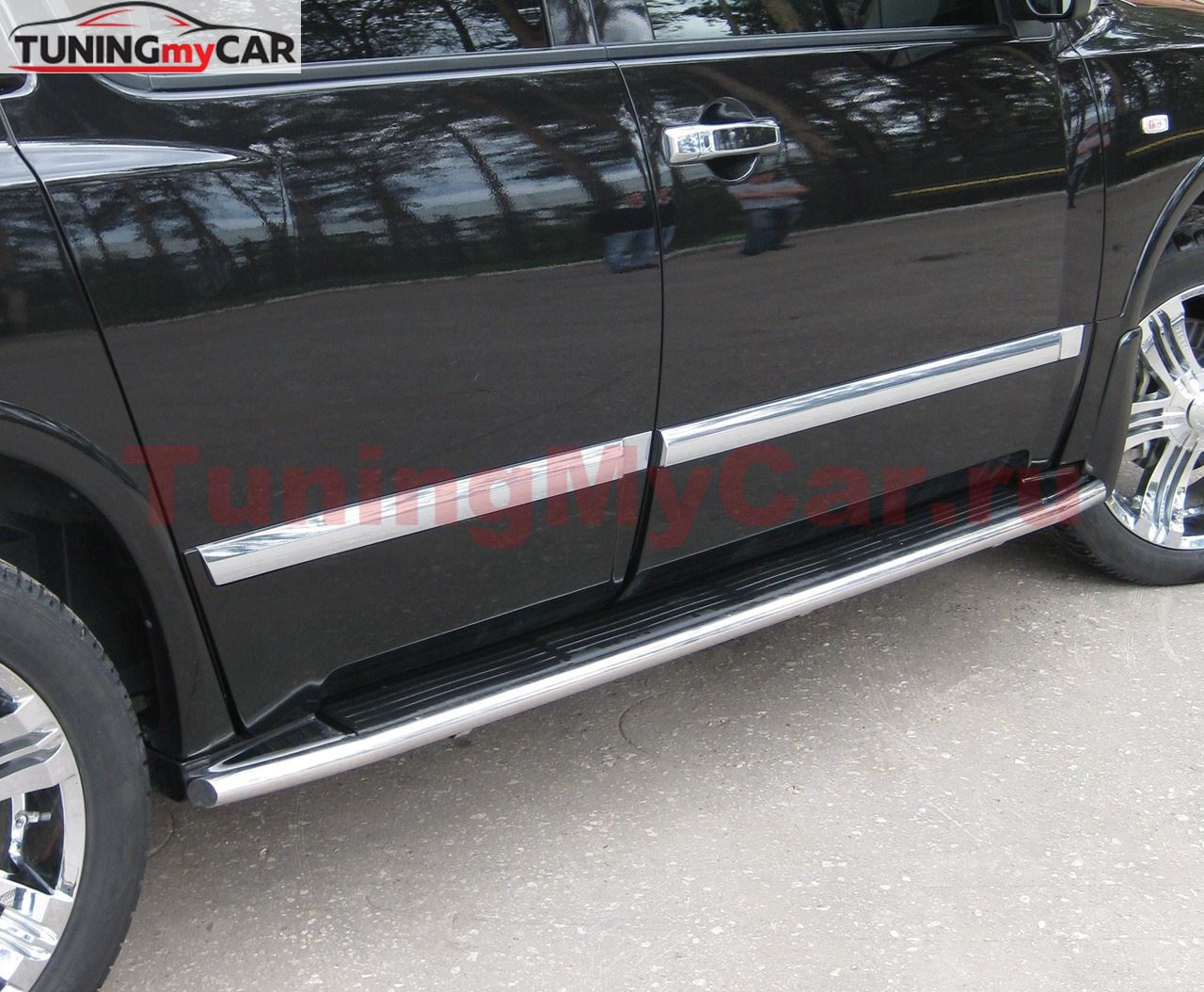 Пороги труба D42 (по колесной базе) для Infiniti QX56 2004-2009