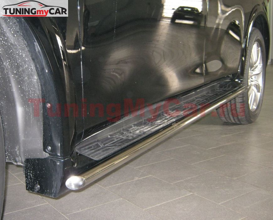 Пороги труба D42 для Infiniti QX56 2010-