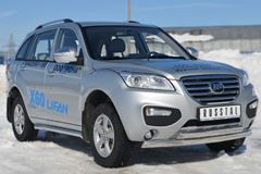 Защита переднего бампера 75х42 / 75х42 овал (дуга) для Lifan Х60 2011-