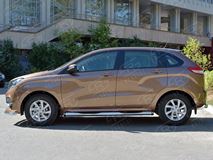 Пороги труба D76 с накладкой (вариант 2) для Lada Xray 2015