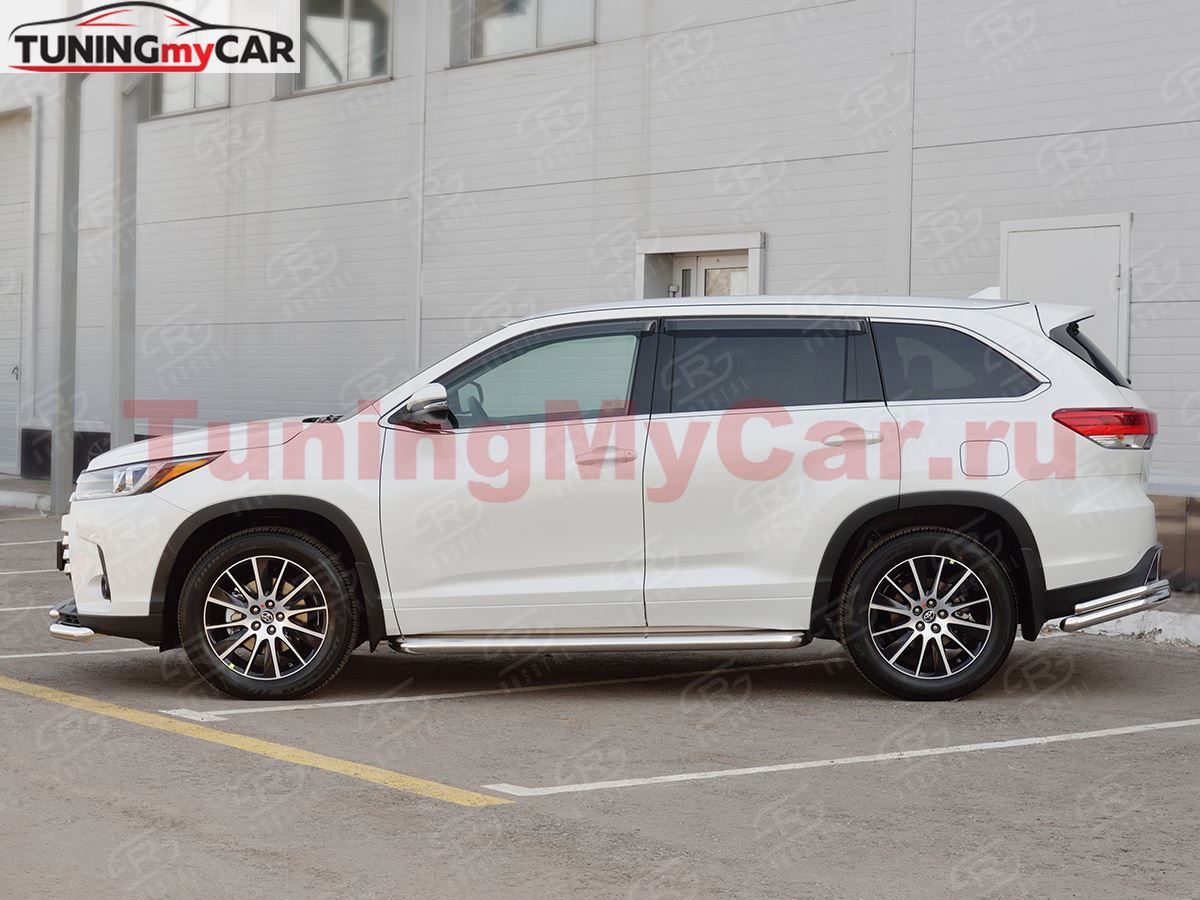 Пороги труба D63 с листом (Лист нерж, проф. нерж) (вариант 3) для Toyota Highlander 2017